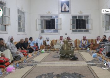 ديوان الشيخ عبد الرزاق متعب الملحم يستضيف جلسة للعشائر والمكونات بهدف توطيد التلاحم والتكاتف