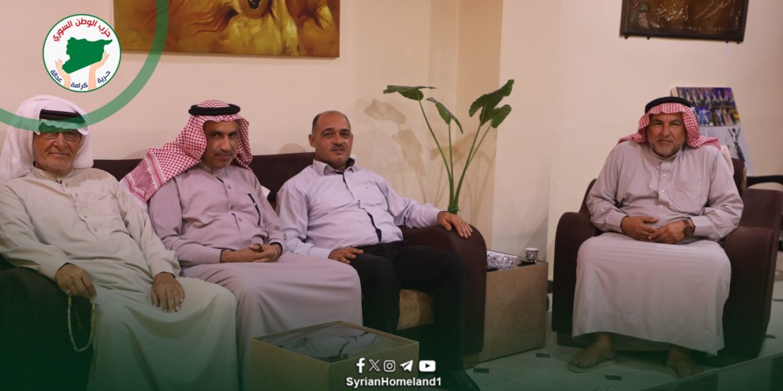 وفد من حزب الوطن السوري يزور مؤسّسات الإدارة الذاتية ووجهاء العشائر في الرقة والطبقة.